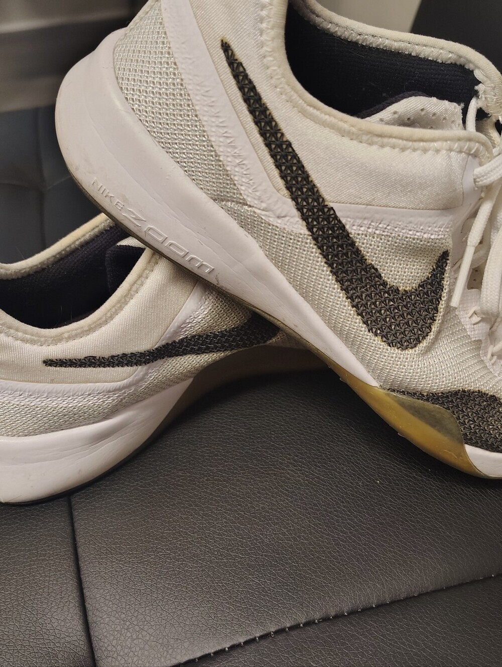 Nike Air Zoom Light Gray and Black Low-Profile Training Shoes 8.5 - Picture 6 of 6